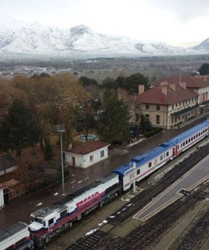 Turistik Doğu Ekspresi Kars'tan İlk Seferine Çıktı!