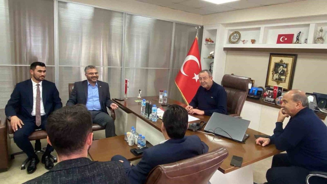 KUTO Yönetimi, Kuşadası ve Turizm Bölgelerinin sorunlarını Özmen’e aktardı