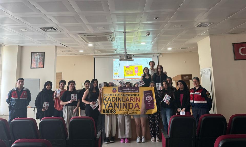 Aydın’da o uygulama bu kez kız öğrencilere tanıtıldı