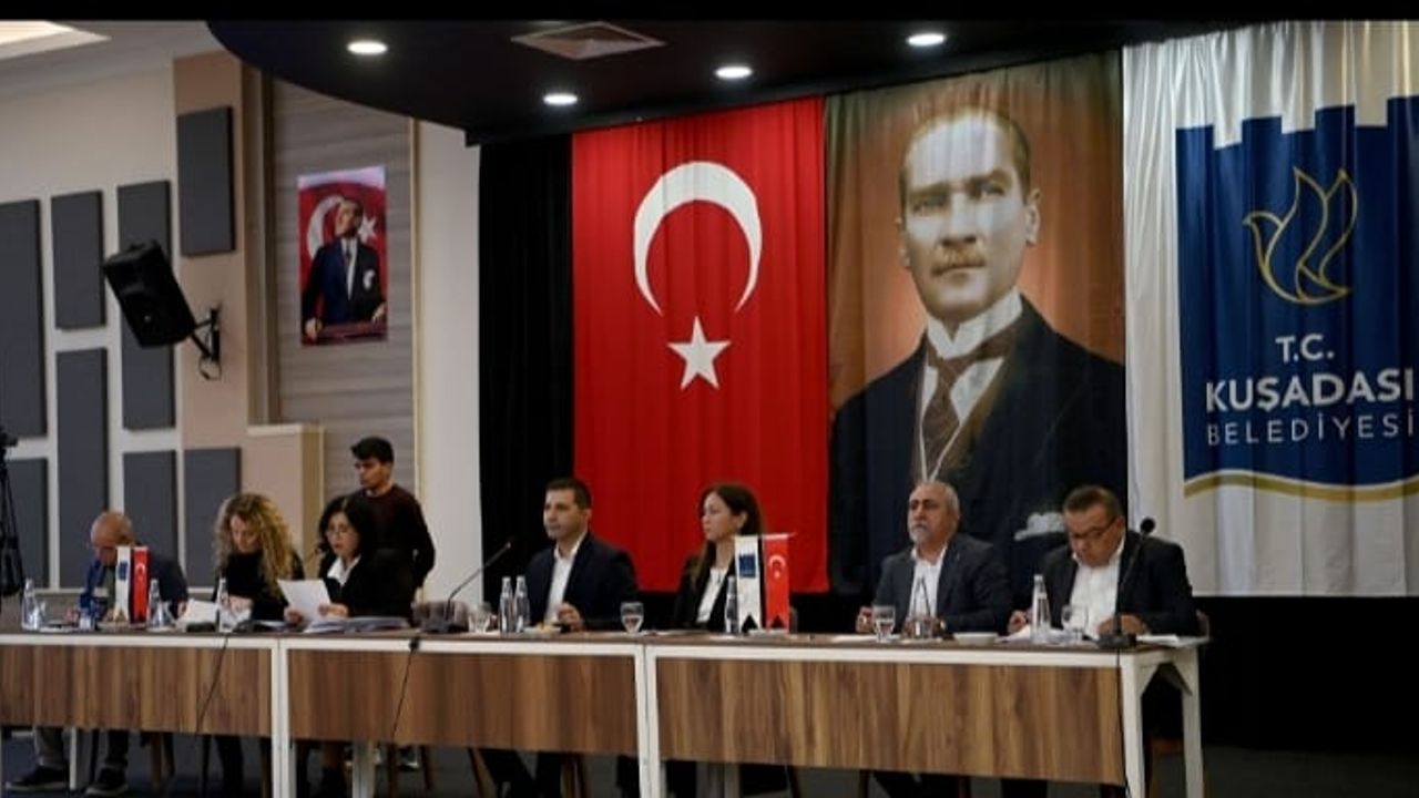 Kuşadası Belediyesi yılın son meclis toplantısını yaptı